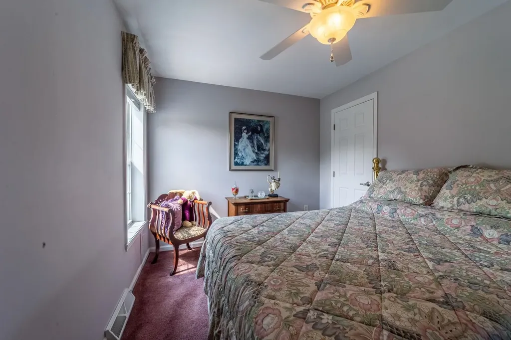 51 Hemlock Lane Danbury NH 03230