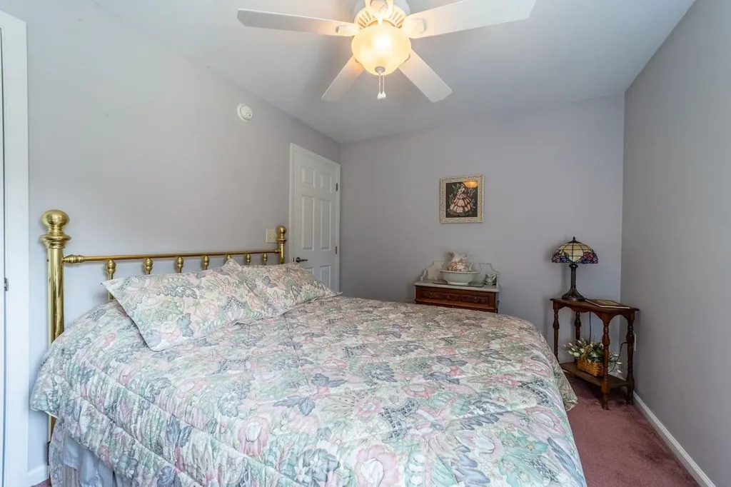 51 Hemlock Lane Danbury NH 03230