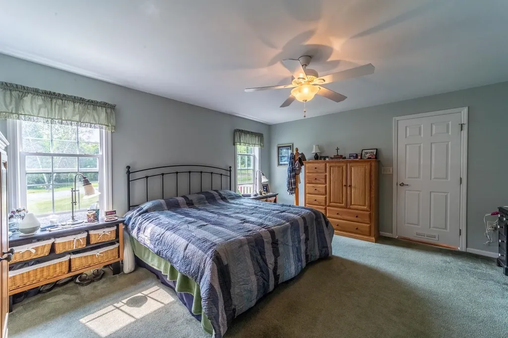 51 Hemlock Lane Danbury NH 03230