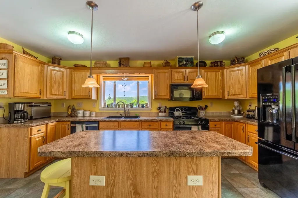 51 Hemlock Lane Danbury NH 03230