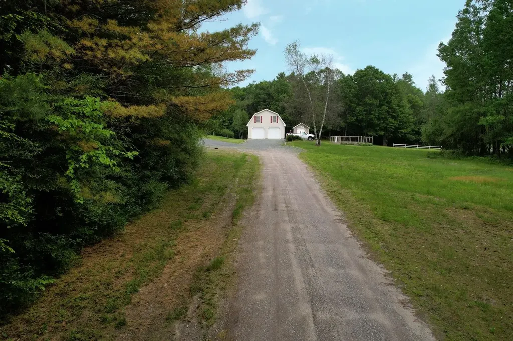 51 Hemlock Lane Danbury NH 03230