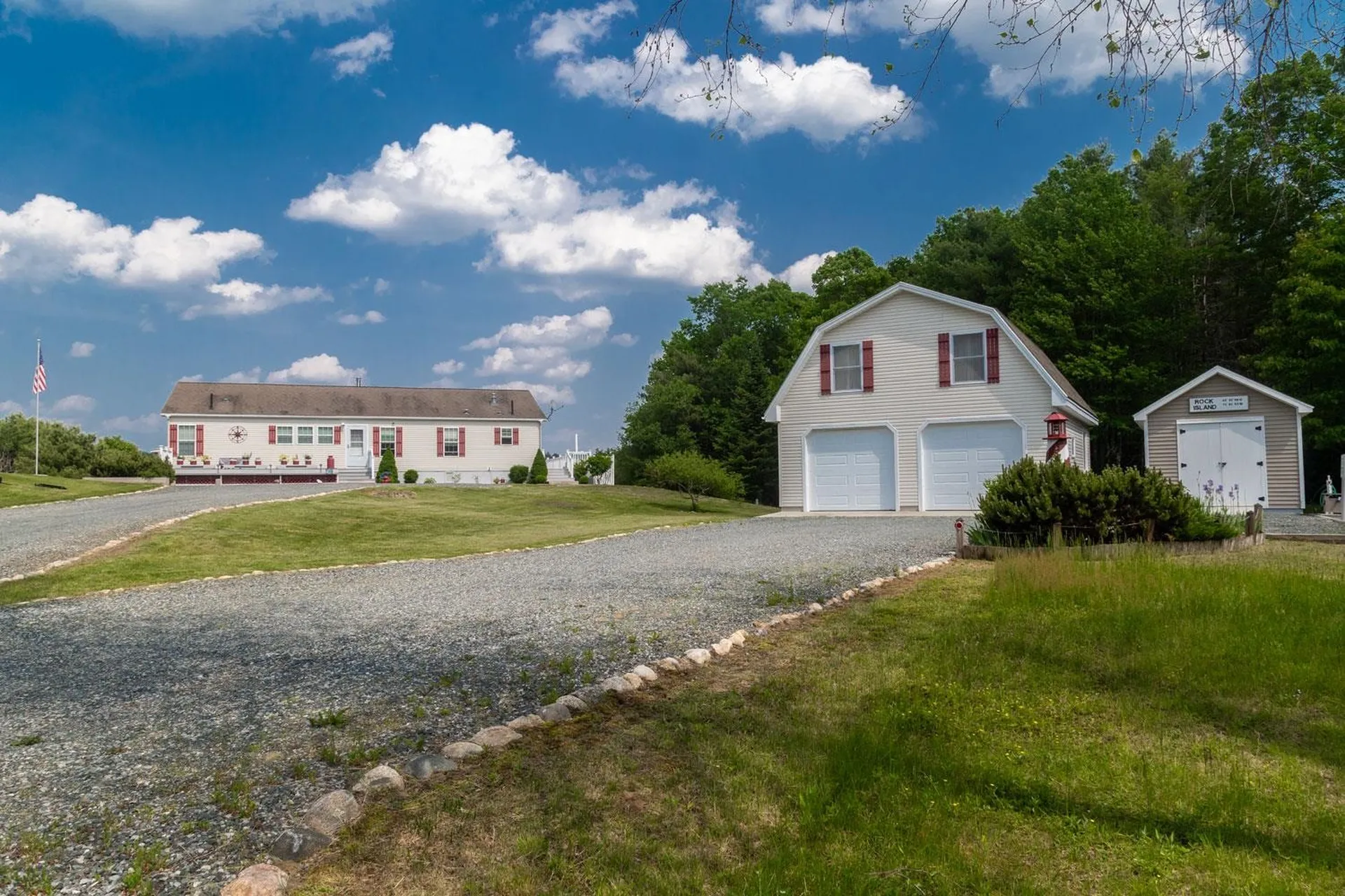 51 Hemlock Lane Danbury NH 03230