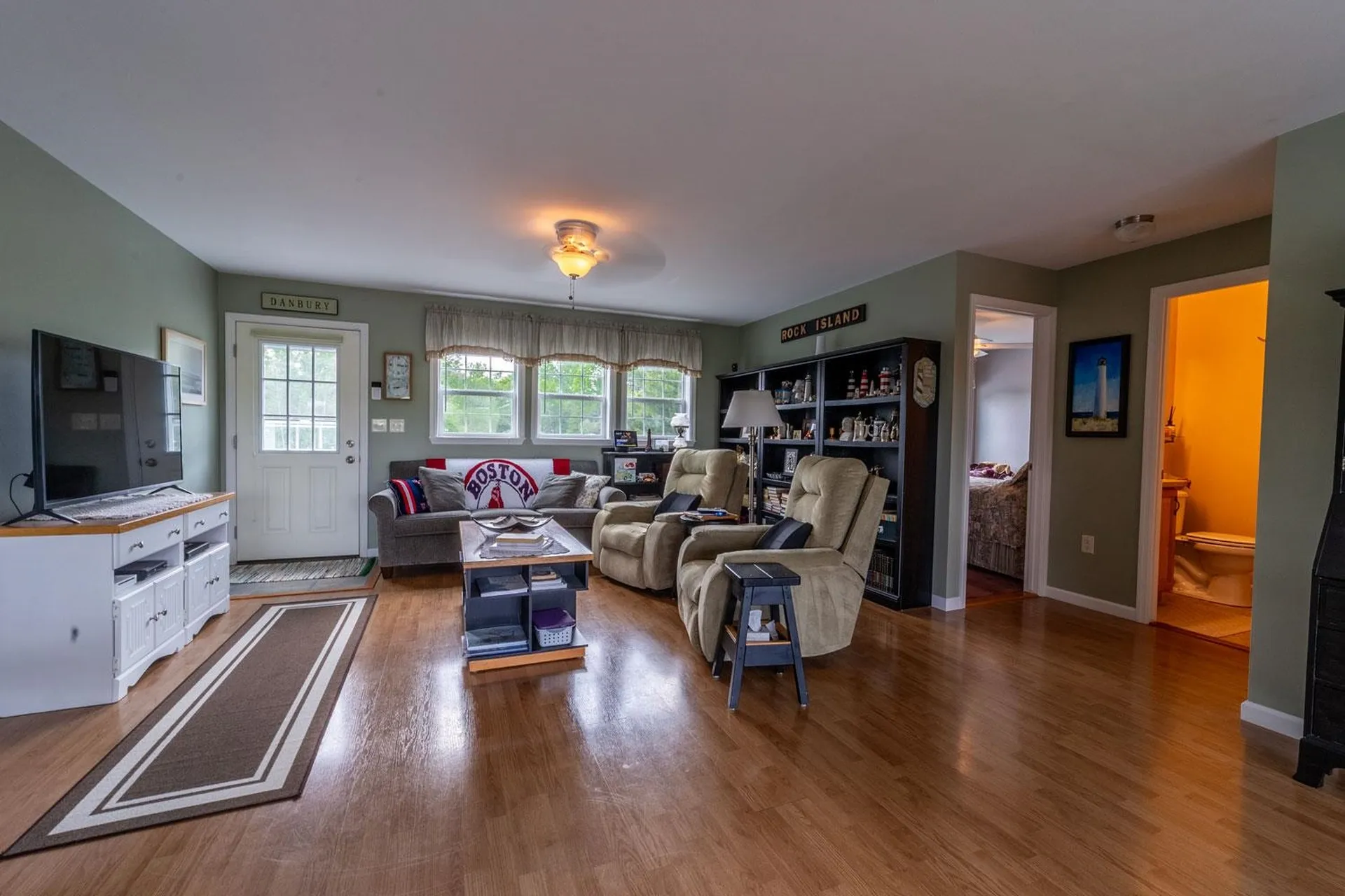 51 Hemlock Lane Danbury NH 03230