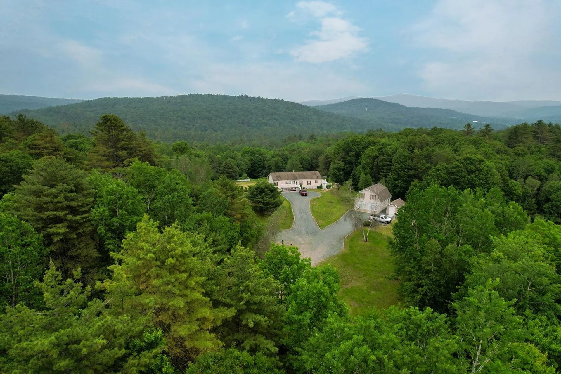 51 Hemlock Lane Danbury NH 03230