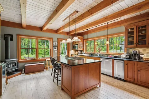 683 Reservoir Road Hartford VT 05001