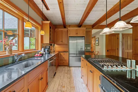 683 Reservoir Road Hartford VT 05001