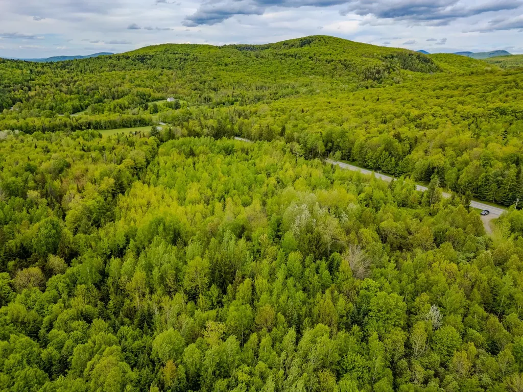 00 Vt Route 122 Sheffield VT 05866