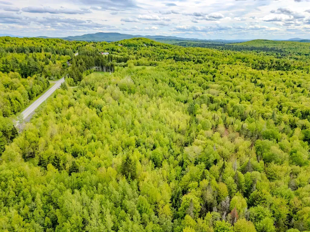 00 Vt Route 122 Sheffield VT 05866