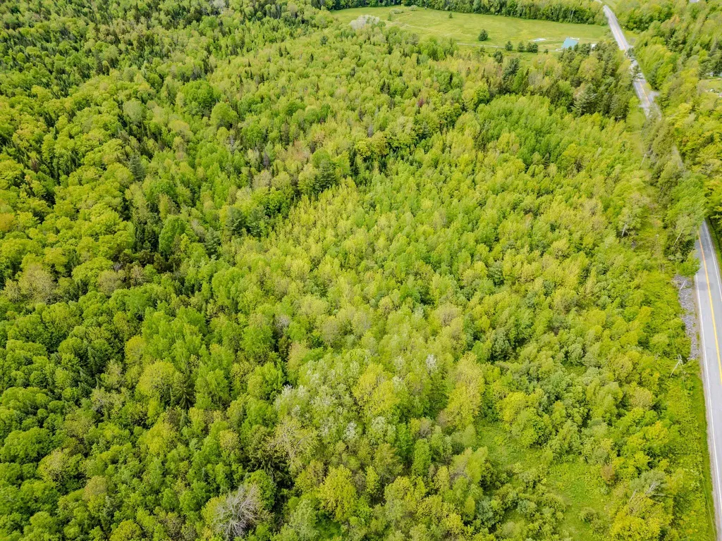 00 Vt Route 122 Sheffield VT 05866