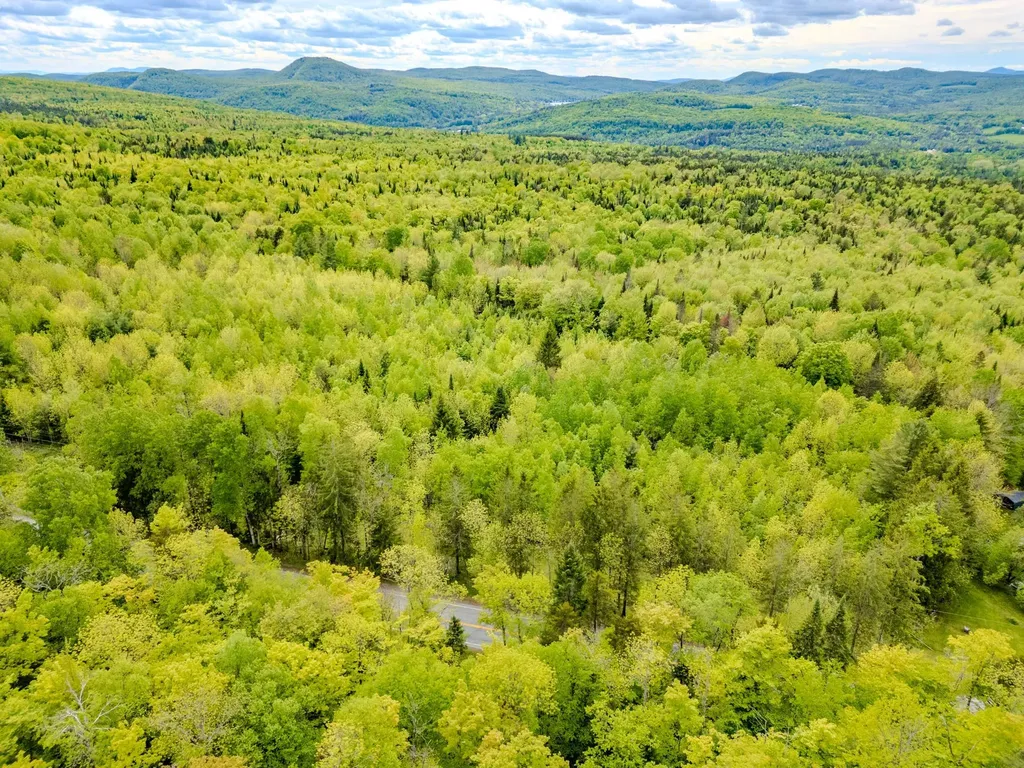 00 Vt Route 122 Sheffield VT 05866