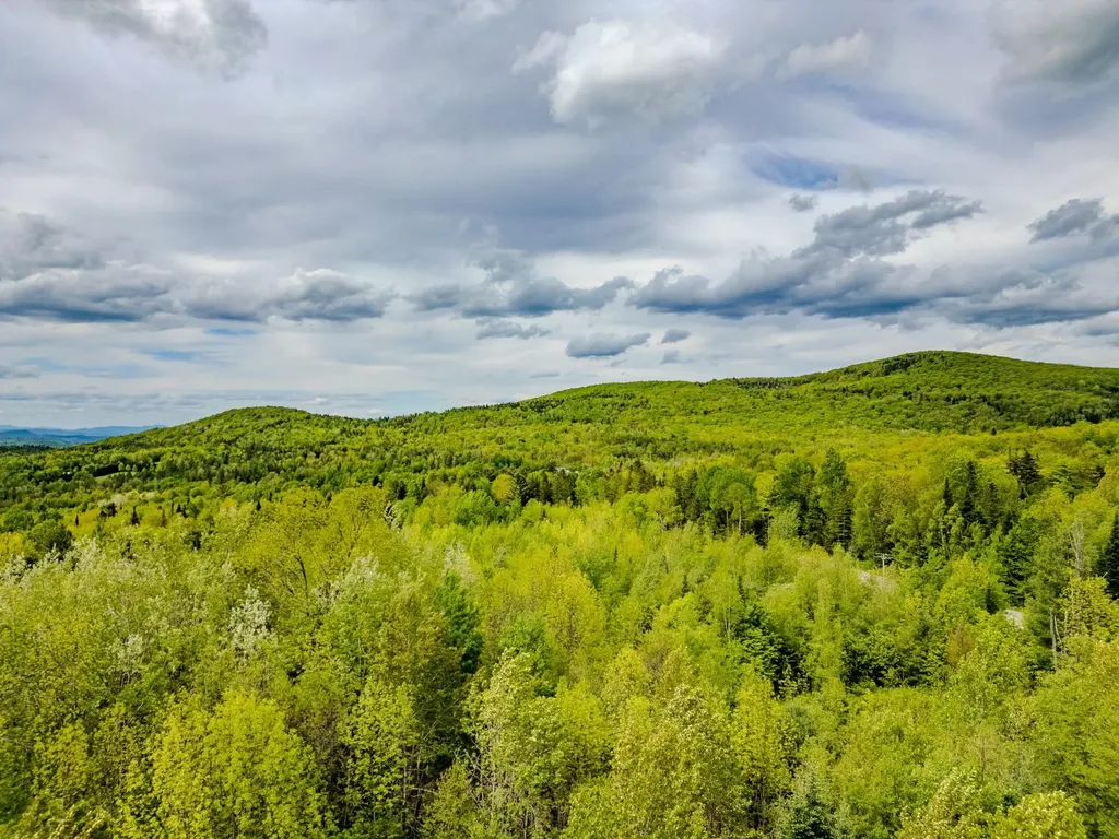 00 Vt Route 122 Sheffield VT 05866