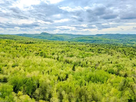 00 Vt Route 122 Sheffield VT 05866