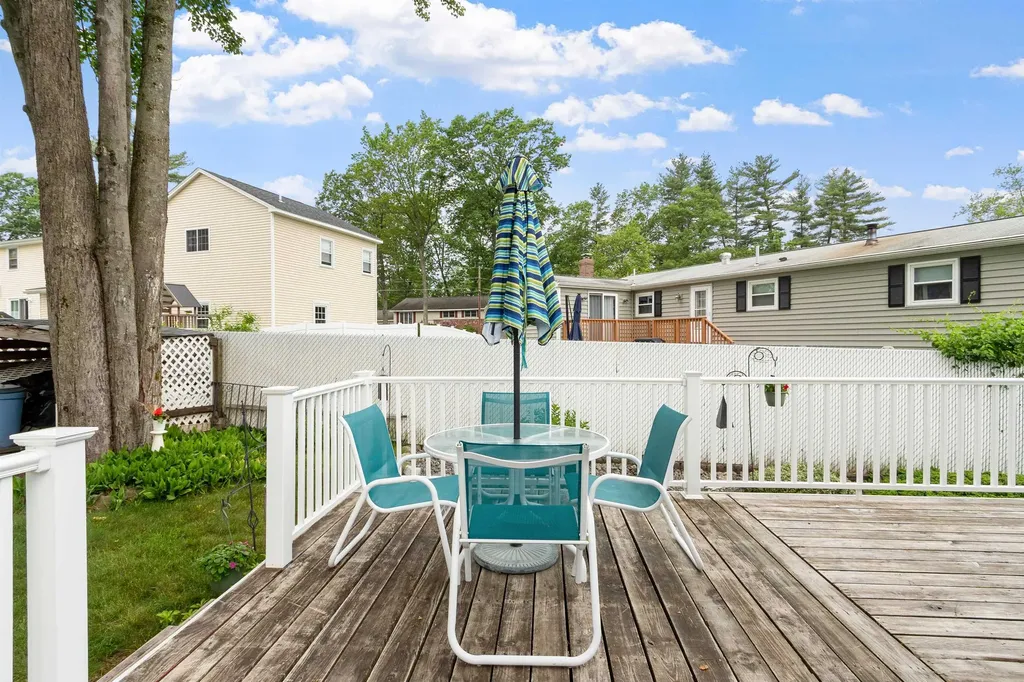 14 Doncaster Drive Nashua NH 03062