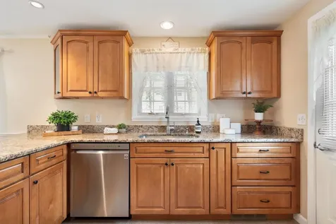 14 Doncaster Drive Nashua NH 03062