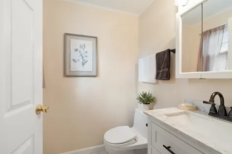 14 Doncaster Drive Nashua NH 03062