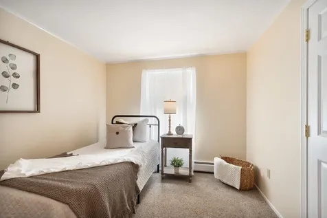 14 Doncaster Drive Nashua NH 03062