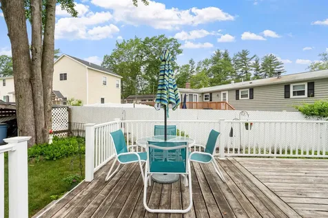 14 Doncaster Drive Nashua NH 03062