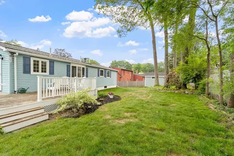 14 Doncaster Drive Nashua NH 03062