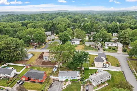 14 Doncaster Drive Nashua NH 03062
