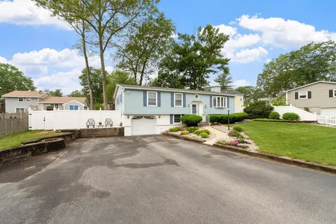 14 Doncaster Drive Nashua NH 03062
