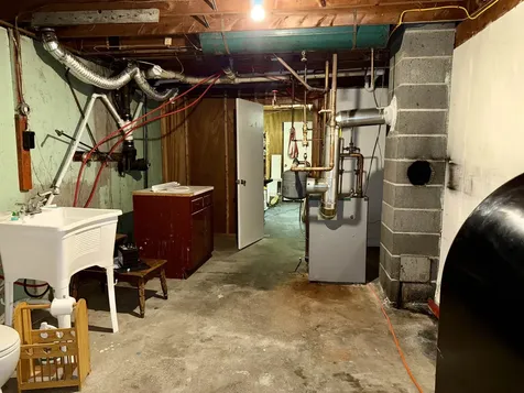 45 Chellis Street Hartford VT 05001