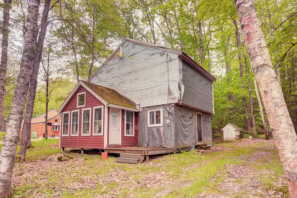 1099 Washington Hill Road Tamworth NH 03875