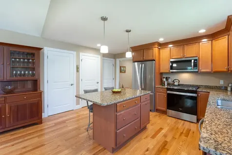 3 Paddock Circle Nashua NH 03062