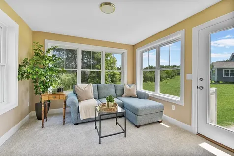 3 Paddock Circle Nashua NH 03062