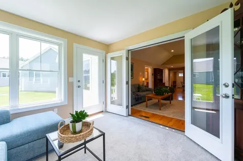 3 Paddock Circle Nashua NH 03062