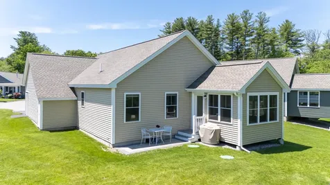 3 Paddock Circle Nashua NH 03062