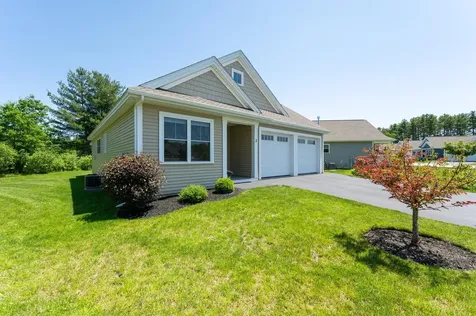 3 Paddock Circle Nashua NH 03062