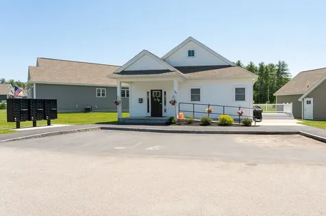 3 Paddock Circle Nashua NH 03062