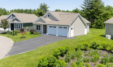 3 Paddock Circle Nashua NH 03062