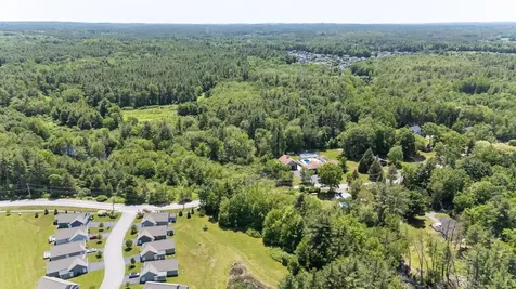 3 Paddock Circle Nashua NH 03062