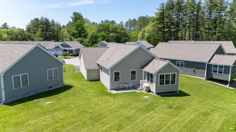 3 Paddock Circle Nashua NH 03062