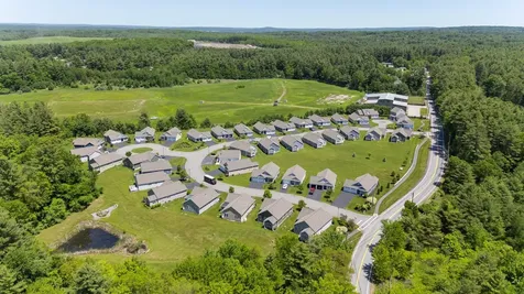 3 Paddock Circle Nashua NH 03062