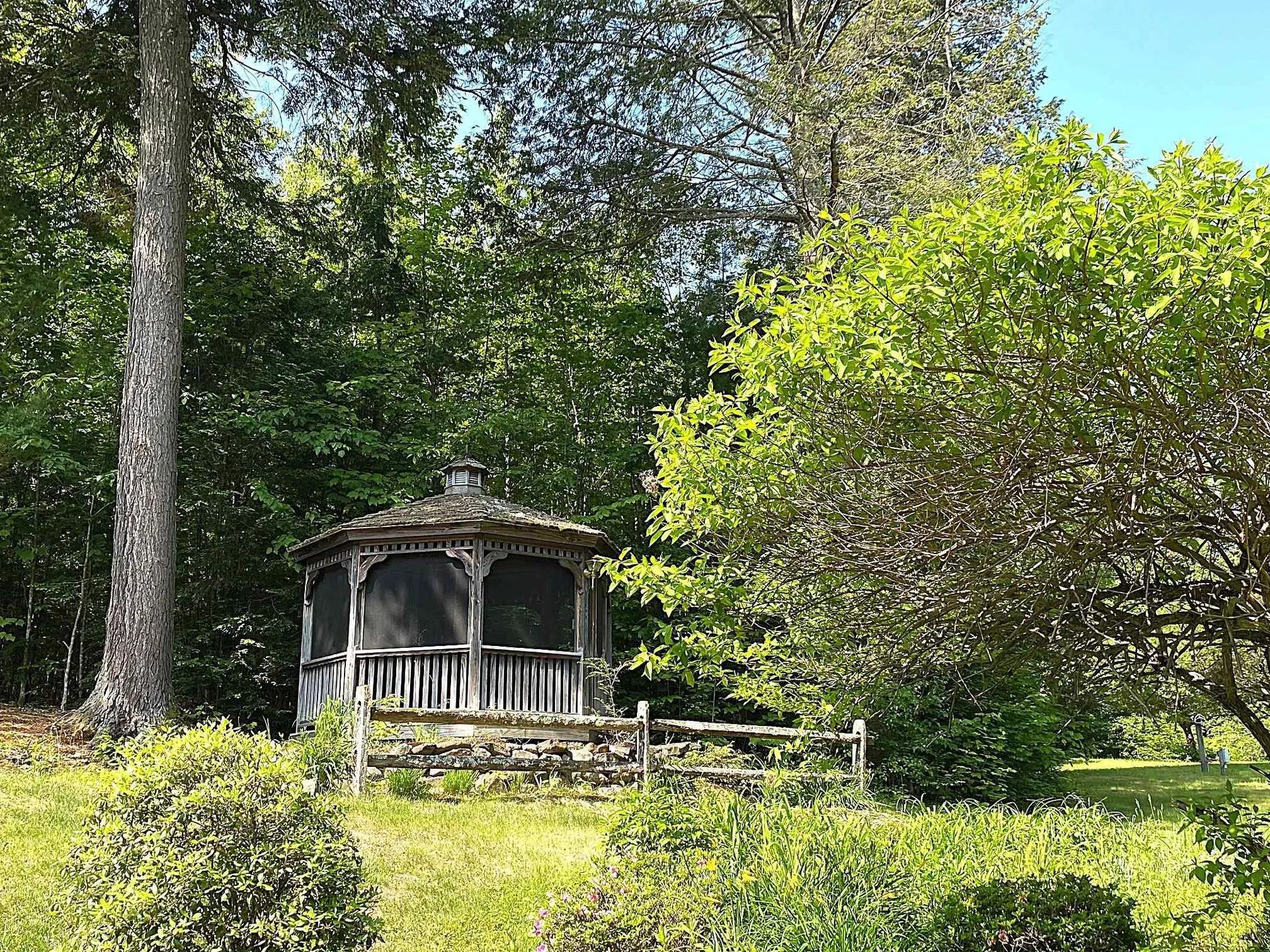 27 South Brook Circle Newbury NH 03255