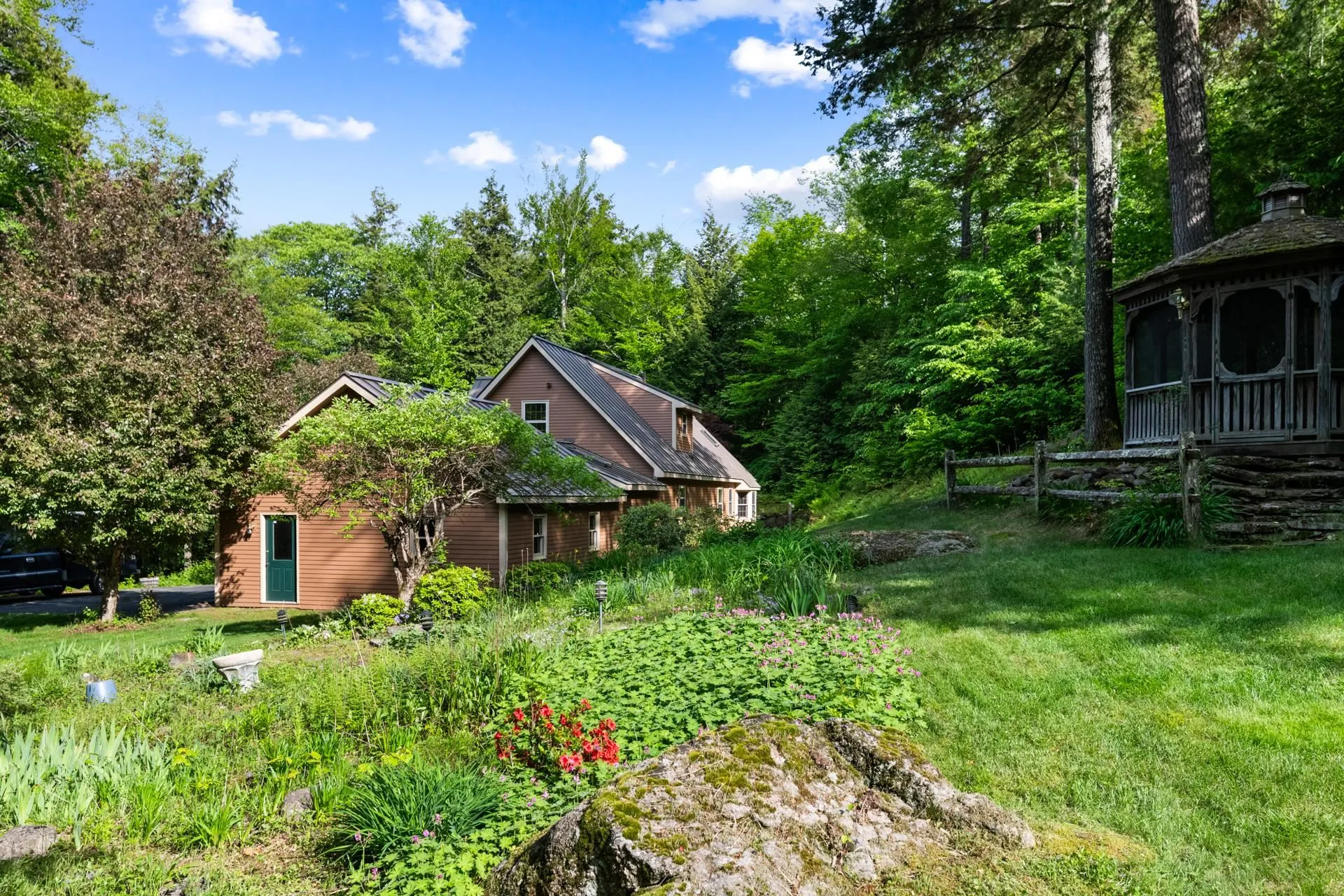 27 South Brook Circle Newbury NH 03255