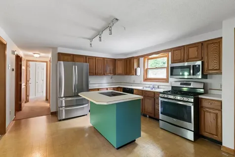 27 South Brook Circle Newbury NH 03255