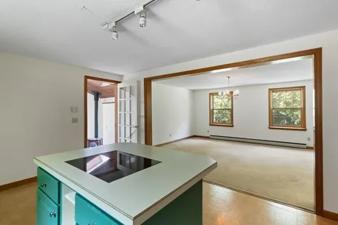 27 South Brook Circle Newbury NH 03255