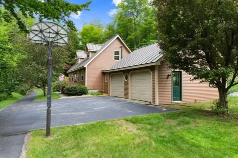 27 South Brook Circle Newbury NH 03255