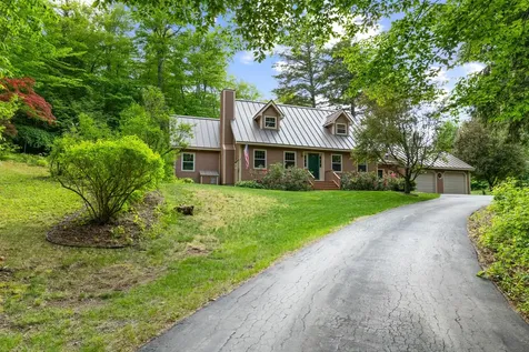 27 South Brook Circle Newbury NH 03255