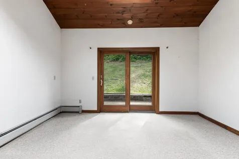 27 South Brook Circle Newbury NH 03255