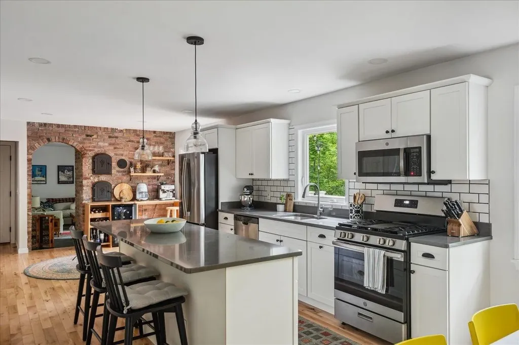 12 Briar Lane Essex Junction VT 05452