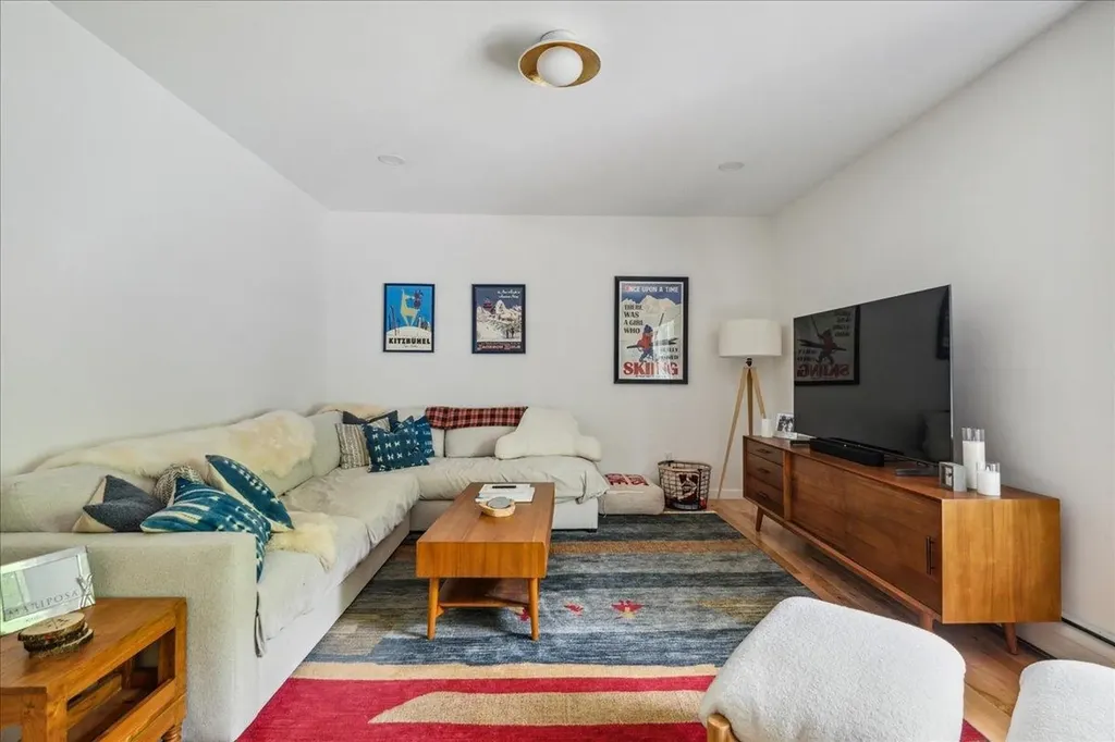 12 Briar Lane Essex Junction VT 05452