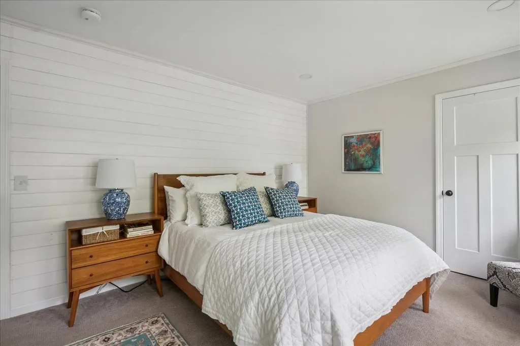 12 Briar Lane Essex Junction VT 05452