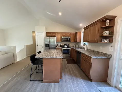 383 Pickering Street Manchester NH 03104