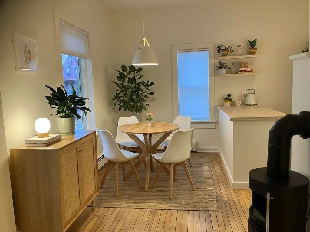 72 Lakeview Terrace Burlington VT 05401