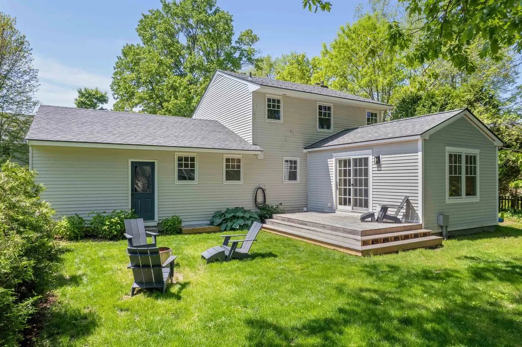 10 Curtiss Road Hanover NH 03755