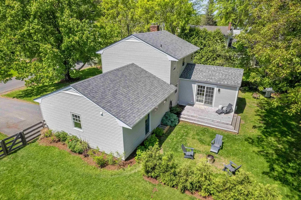 10 Curtiss Road Hanover NH 03755